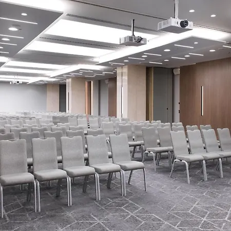 Crowne Plaza Centre By Ihg Hotel 5*